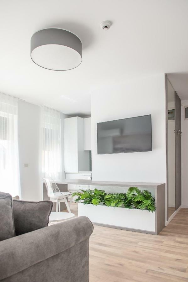 تيميشورا West Residence Apartments المظهر الخارجي الصورة